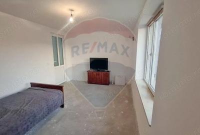 Casă cu Teren 800 Mp în Gălățeni - 9