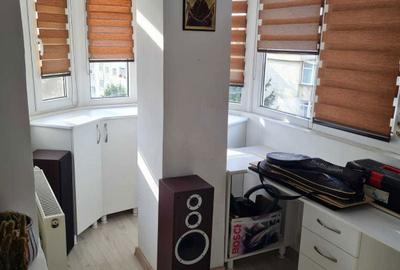 Apartament cu 3 camere decomandat în Fălticeni - 2