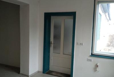 Casă cu 4 camere în Teiu - 5
