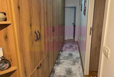 Apartament cu 3 camere semidecomandat în Berceni - 2