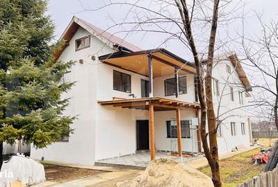 Casă cu 4 camere în Dancu