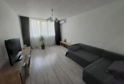 De vanzare apartament 3 camere