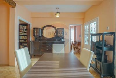 Apartament cu 3 camere semidecomandat, mobilat în Cetatea - 7