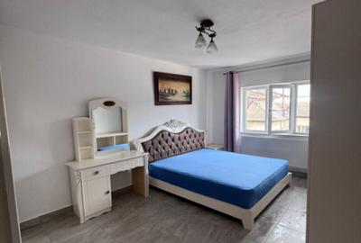 Apartament de inchiriat, cu 2 camere, 53 mp, Siret
