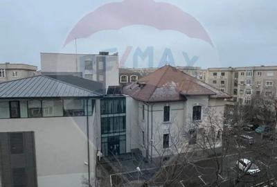 Garsonieră decomandată în Central - 8