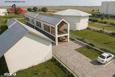 Casă cu 8 camere cu Teren 1000 Mp în Cetate - 2