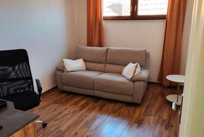 Apartament cu 3 camere semidecomandat, mobilat în Calea Aradului