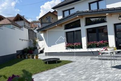 Apartament singur în curte la Casă /2 camere/103 MP utili/Acces auto