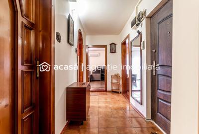 Apartament cu 3 camere decomandat în Alfa
