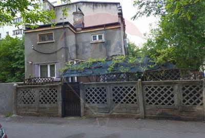 Casă / Vilă cu 11 camere de vânzare în zona Iancului - 5