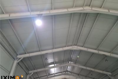Spațiu comercial, de 100 mp, în Central - 3
