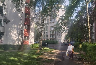 Apartament cu 3 camere semidecomandat în Centrul Civic - 1