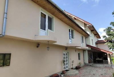Casă cu 3 camere cu Teren 770 Mp în Central - 2