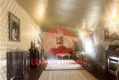 Casă cu 7 camere cu Teren 660 Mp în Lazu - 10