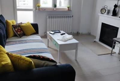 Apartament cu 3 camere semidecomandat, mobilat în Iancului