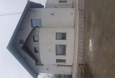 Casă cu 5 camere cu Teren 600 Mp în Cazasu - 4