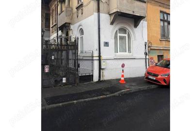 Casă cu 3 camere cu Teren 80 Mp în P-ța Victoriei - 4