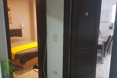 Apartament cu 2 camere decomandat în 9 Mai