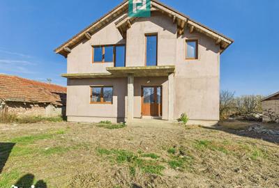 Casă cu 6 camere cu Teren 1800 Mp în Central - 12
