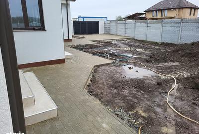 Casă cu 3 camere cu Teren 450 Mp în Central - 14
