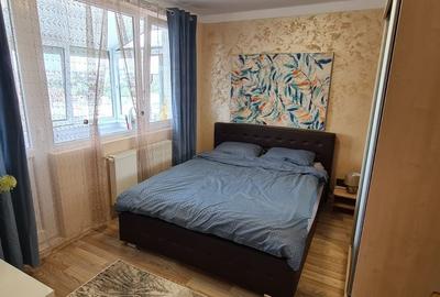 Apartament cu 3 camere semidecomandat, mobilat în Central - 2