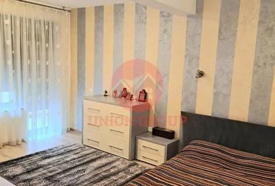Casă cu 10 camere cu Teren 394 Mp în Central - 15