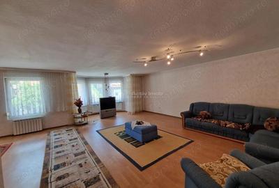 Casă cu 7 camere cu Teren 720 Mp în Vest - 15