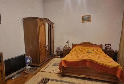 Casă cu 5 camere cu Teren 650 Mp în Central - 3