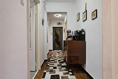 APARTAMENT de 108 mp  DE VANZARE CU 5 CAMERE, ET 1 IN STATIUNEA TURISTICA TG OCN - 1