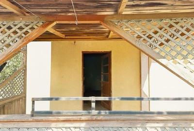 Casa si teren 3567 mp cu piscina, livada si helesteu  Corlatesti - 11