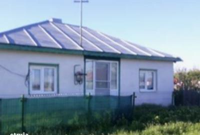 Casă cu 2 camere cu Teren 20 Mp în Ițcani - 1