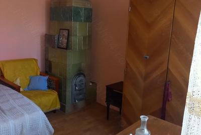 Casă cu 2 camere cu Teren 1500 Mp în Central - 2