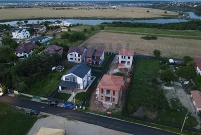 Casa de Vanzare 5 camere in Balotesti - 6