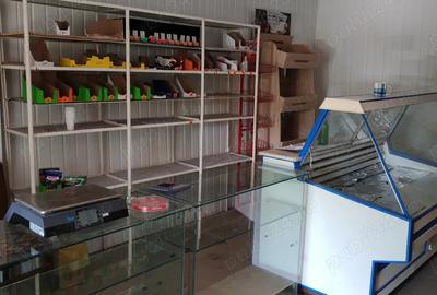 Inchiriez spa?iu comercial