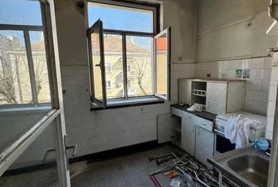 Apartament cu 2 camere decomandat în Central - 9