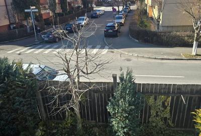 Garsonieră decomandată în Răcădău - 2
