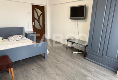 Apartament cu 2 camere decomandat, mobilat în Central