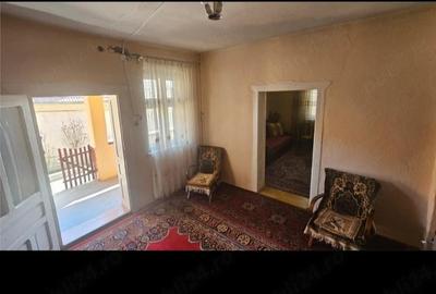 Casă cu 3 camere cu Teren 2084 Mp în Central - 3