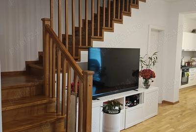 Proprietar vand duplex unit prin garaj - 2