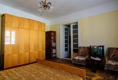 Casă cu Teren 307 Mp în Est - 2