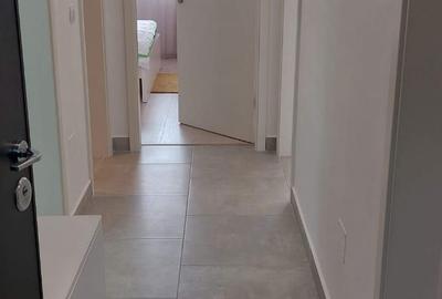 Apartament cu 2 camere decomandat în Tractorul - 1