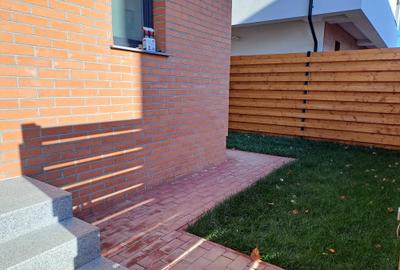 Duplex cu 5 camere cu Canalizare în Sud - 2