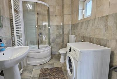 Casă cu 7 camere cu Canalizare în Est - 3