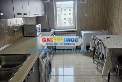 Apartament cu 2 camere decomandat în Micro 12 - 15