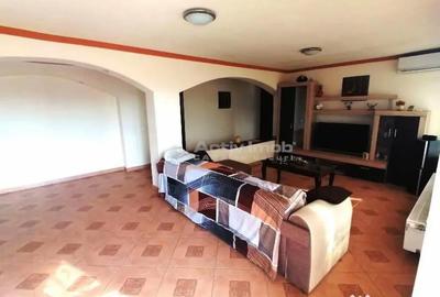 Casă cu 7 camere cu Teren 400 Mp în Domnești - 10