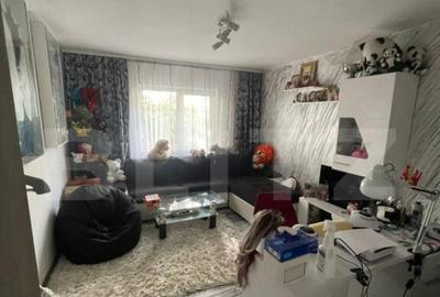 Apartament cu 3 camere decomandat, mobilat în Uzina 2 - 4