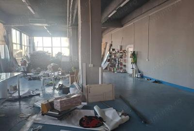 Spațiu comercial, de 183 mp, în Titan - 3