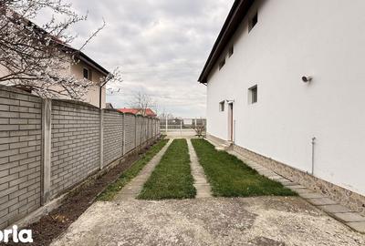 Casă cu 6 camere cu Teren 509 Mp în Sânandrei