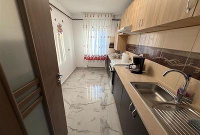 Apartament 3 camere  , zona Inspectorat Scolar, etaj 4 cu acoperis - 4