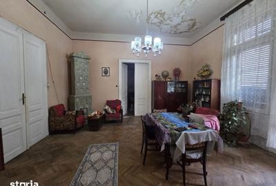 Apartament cu 4 camere în Central - 8